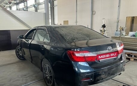 Toyota Camry, 2011 год, 2 100 000 рублей, 4 фотография