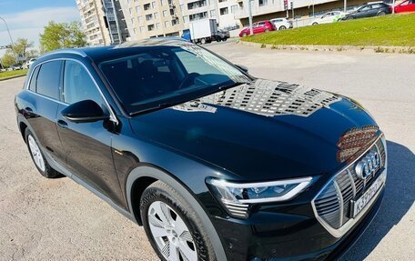 Audi e-tron I, 2019 год, 3 900 000 рублей, 8 фотография