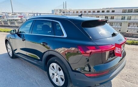 Audi e-tron I, 2019 год, 3 900 000 рублей, 6 фотография