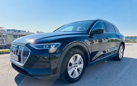 Audi e-tron I, 2019 год, 3 900 000 рублей, 11 фотография