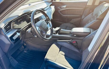 Audi e-tron I, 2019 год, 3 900 000 рублей, 22 фотография