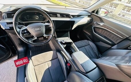 Audi e-tron I, 2019 год, 3 900 000 рублей, 23 фотография