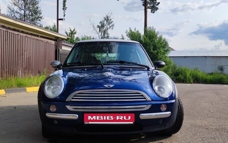 MINI Hatch, 2001 год, 590 000 рублей, 2 фотография