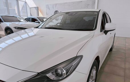 Mazda Axela, 2015 год, 1 350 000 рублей, 24 фотография
