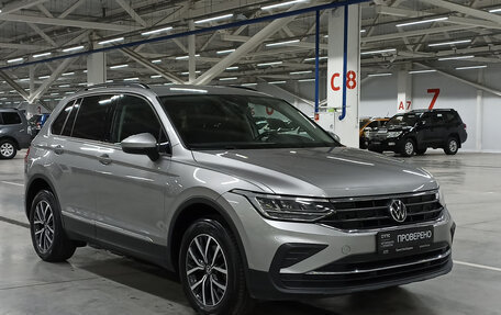 Volkswagen Tiguan II, 2021 год, 2 679 072 рублей, 3 фотография