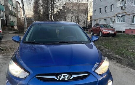 Hyundai Solaris II рестайлинг, 2012 год, 750 000 рублей, 2 фотография