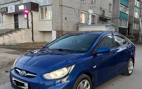 Hyundai Solaris II рестайлинг, 2012 год, 750 000 рублей, 3 фотография