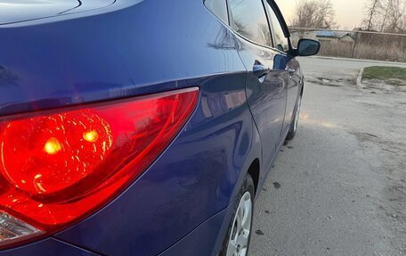 Hyundai Solaris II рестайлинг, 2012 год, 750 000 рублей, 7 фотография