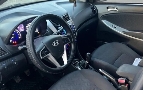 Hyundai Solaris II рестайлинг, 2012 год, 750 000 рублей, 10 фотография