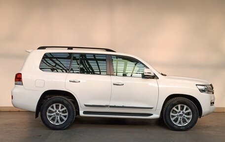 Toyota Land Cruiser 200, 2019 год, 6 850 000 рублей, 4 фотография