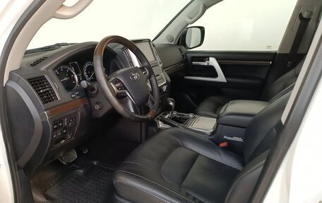 Toyota Land Cruiser 200, 2019 год, 6 850 000 рублей, 15 фотография