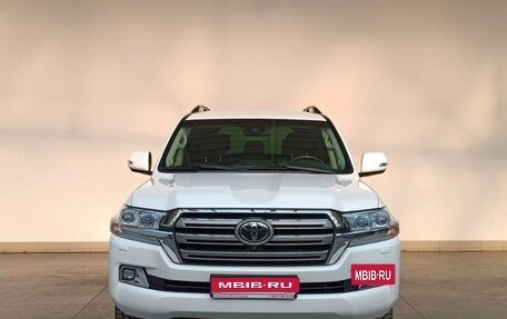 Toyota Land Cruiser 200, 2019 год, 6 850 000 рублей, 2 фотография