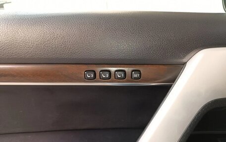 Toyota Land Cruiser 200, 2019 год, 6 850 000 рублей, 22 фотография