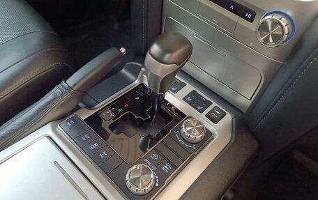 Toyota Land Cruiser 200, 2019 год, 6 850 000 рублей, 30 фотография