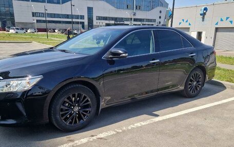 Toyota Camry, 2017 год, 2 450 000 рублей, 2 фотография