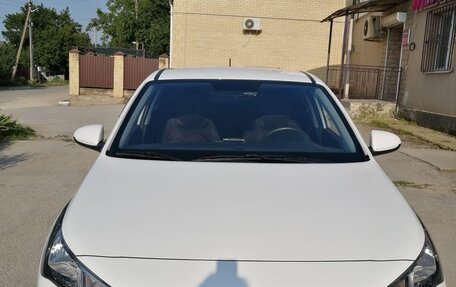 Hyundai Solaris II рестайлинг, 2021 год, 1 700 000 рублей, 1 фотография