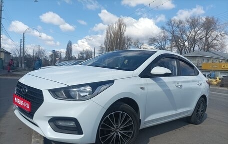 Hyundai Solaris II рестайлинг, 2018 год, 1 290 000 рублей, 1 фотография