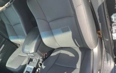 Toyota Land Cruiser Prado 150 рестайлинг 2, 2022 год, 8 150 000 рублей, 8 фотография