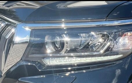 Toyota Land Cruiser Prado 150 рестайлинг 2, 2022 год, 8 150 000 рублей, 19 фотография