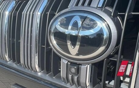 Toyota Land Cruiser Prado 150 рестайлинг 2, 2022 год, 8 150 000 рублей, 12 фотография