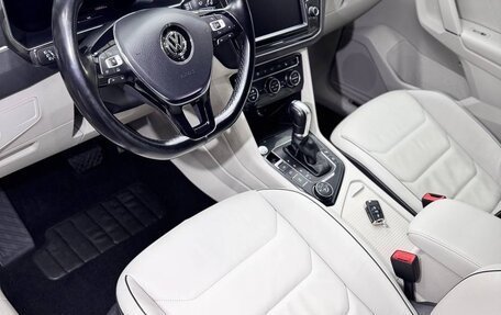 Volkswagen Tiguan II, 2017 год, 2 700 000 рублей, 6 фотография