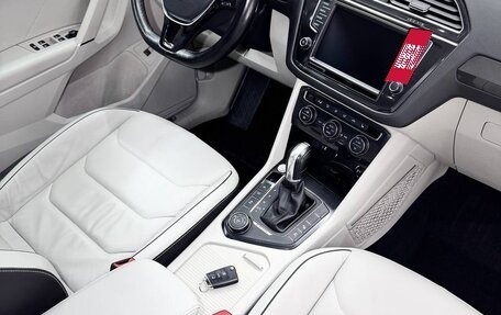 Volkswagen Tiguan II, 2017 год, 2 700 000 рублей, 5 фотография
