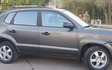 Hyundai Tucson III, 2008 год, 645 000 рублей, 18 фотография