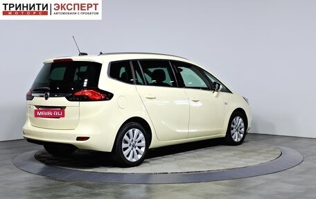 Opel Zafira C рестайлинг, 2017 год, 1 367 000 рублей, 5 фотография