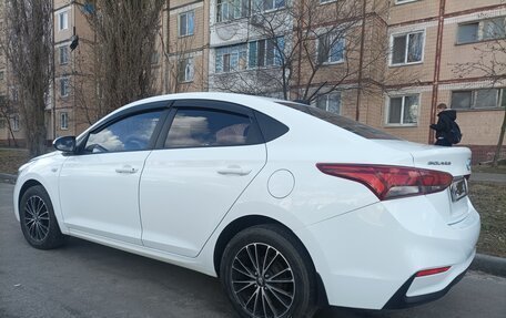 Hyundai Solaris II рестайлинг, 2018 год, 1 290 000 рублей, 5 фотография