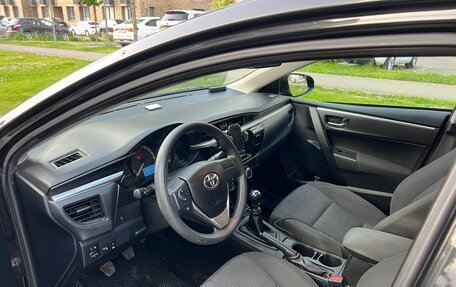 Toyota Corolla, 2015 год, 1 200 000 рублей, 10 фотография