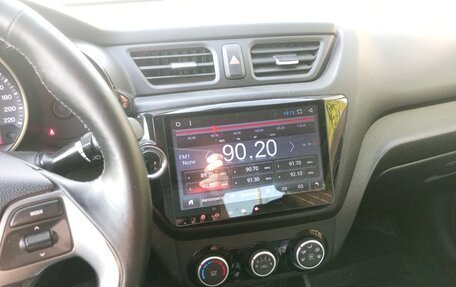KIA Rio III рестайлинг, 2015 год, 950 000 рублей, 10 фотография