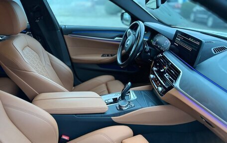 BMW 5 серия, 2022 год, 3 870 000 рублей, 8 фотография