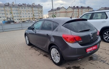 Opel Astra J, 2012 год, 790 000 рублей, 1 фотография
