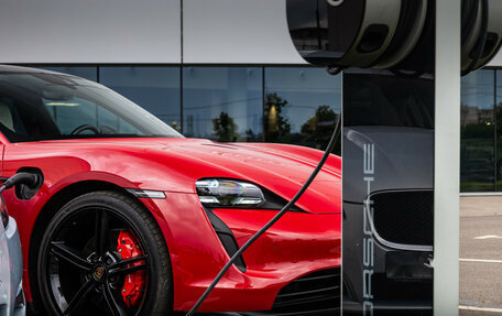Porsche Taycan I, 2021 год, 10 825 000 рублей, 6 фотография