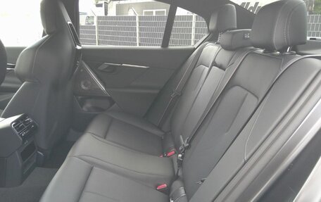 BMW 5 серия, 2025 год, 9 540 000 рублей, 13 фотография