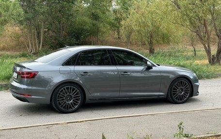 Audi A4, 2019 год, 2 400 000 рублей, 7 фотография