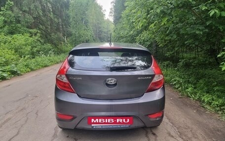 Hyundai Solaris II рестайлинг, 2013 год, 650 000 рублей, 4 фотография