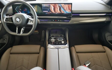 BMW 5 серия, 2024 год, 8 080 000 рублей, 13 фотография