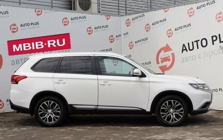 Mitsubishi Outlander III рестайлинг 3, 2015 год, 1 439 000 рублей, 3 фотография