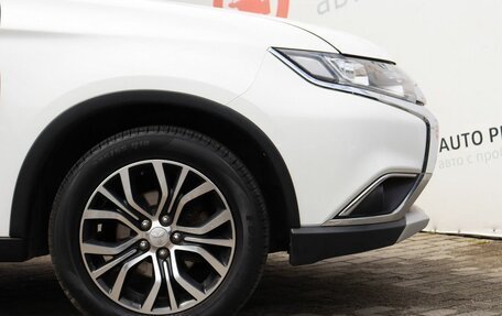 Mitsubishi Outlander III рестайлинг 3, 2015 год, 1 439 000 рублей, 16 фотография