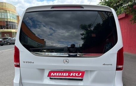 Mercedes-Benz V-Класс, 2019 год, 5 600 000 рублей, 6 фотография