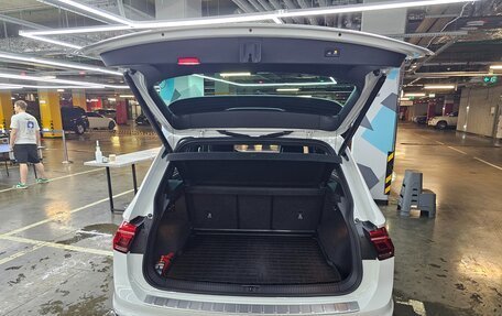 Volkswagen Tiguan II, 2021 год, 3 499 000 рублей, 11 фотография