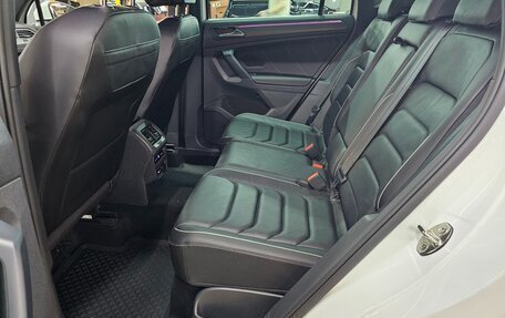 Volkswagen Tiguan II, 2021 год, 3 499 000 рублей, 25 фотография
