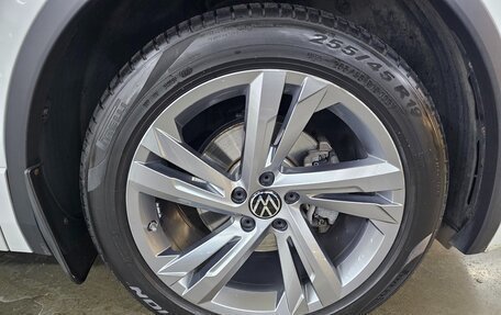 Volkswagen Tiguan II, 2021 год, 3 499 000 рублей, 32 фотография