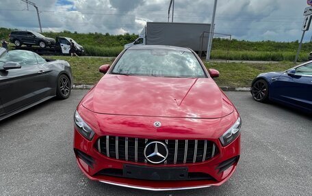 Mercedes-Benz A-Класс, 2019 год, 3 200 000 рублей, 1 фотография