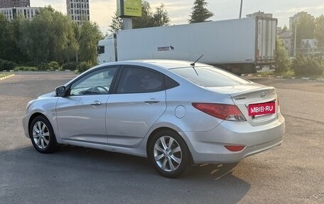 Hyundai Solaris II рестайлинг, 2012 год, 630 000 рублей, 3 фотография