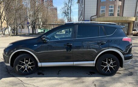 Toyota RAV4, 2017 год, 2 990 000 рублей, 8 фотография