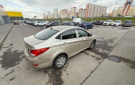 Hyundai Solaris II рестайлинг, 2011 год, 420 000 рублей, 3 фотография