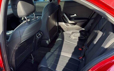Mercedes-Benz A-Класс, 2019 год, 3 200 000 рублей, 3 фотография