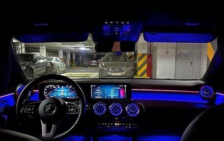 Mercedes-Benz A-Класс, 2019 год, 3 200 000 рублей, 16 фотография